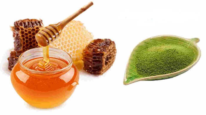 Bột trà xanh và mật ong trị mụn